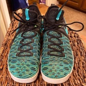 NIKE ZOOM KD9 BASKETBALL SHOE